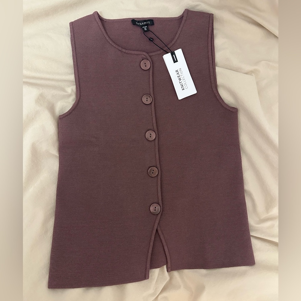 Dynamite Sweater Tank - Picture 2 of 3